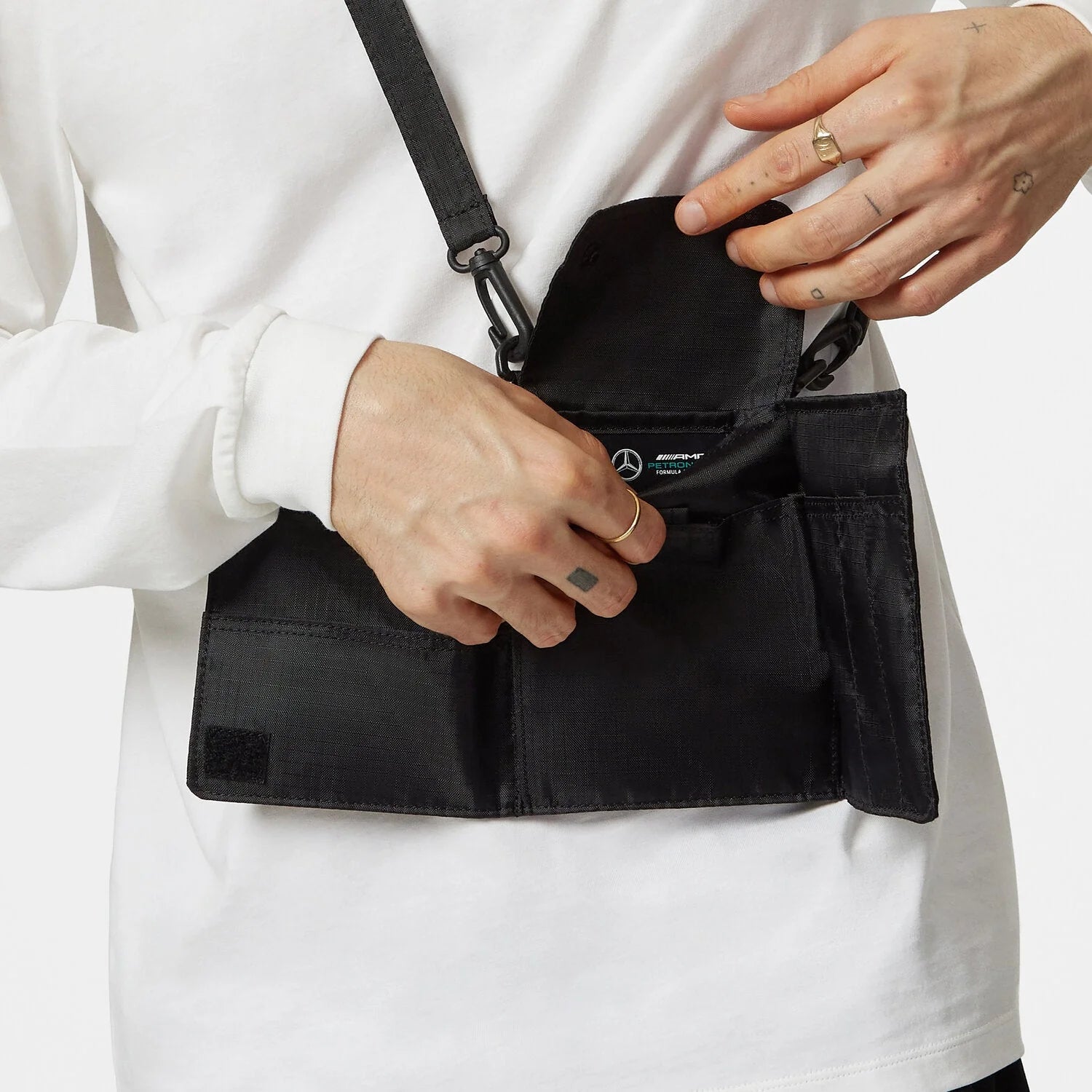 Mercedes-AMG Petronas F1 Travel Pouch